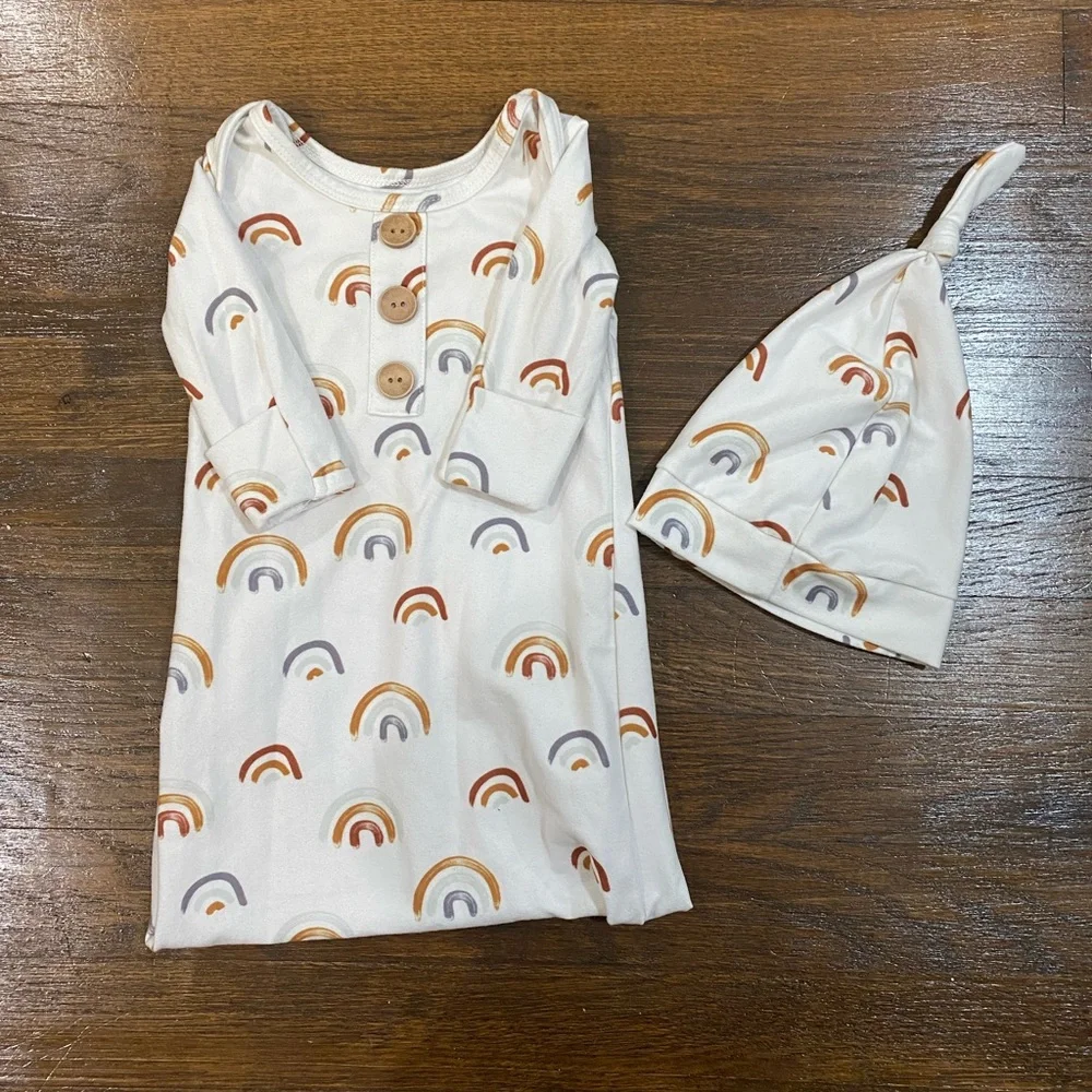 Caden Lane sleep gown and hat set 0-3